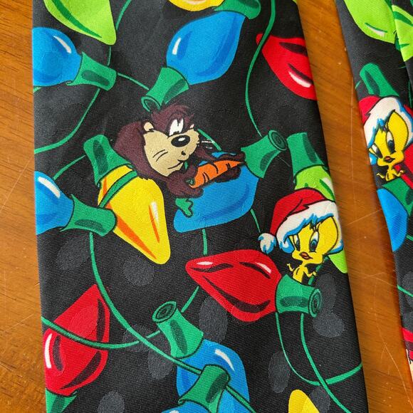 Holiday Men’s Looney Tunes Character Tie Tweety Tasmanian Devil  etc - Picture 3 of 10